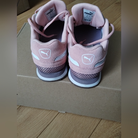 Puma Dusty Pink Suede Shoes SZ 6.5 - Picture 4 of 6